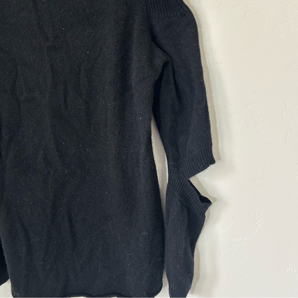 Generation Love cashmere Black cold shoulder sweater size XS - Picture 8 of 12